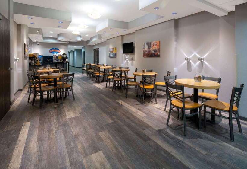 هتل Baymont By Wyndham Las Vegas South Strip