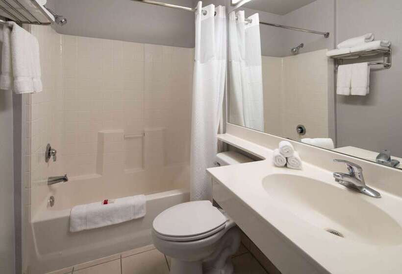 هتل Baymont By Wyndham Las Vegas South Strip