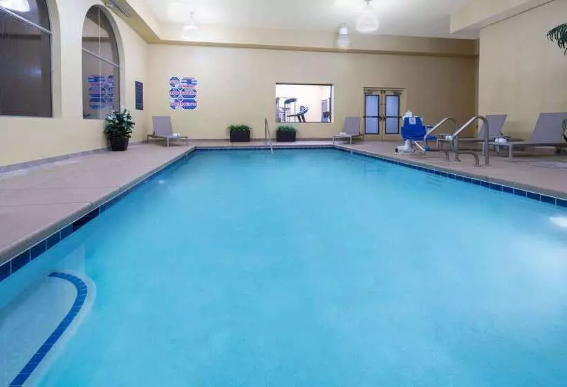 Hotelli Baymont By Wyndham Las Vegas South Strip