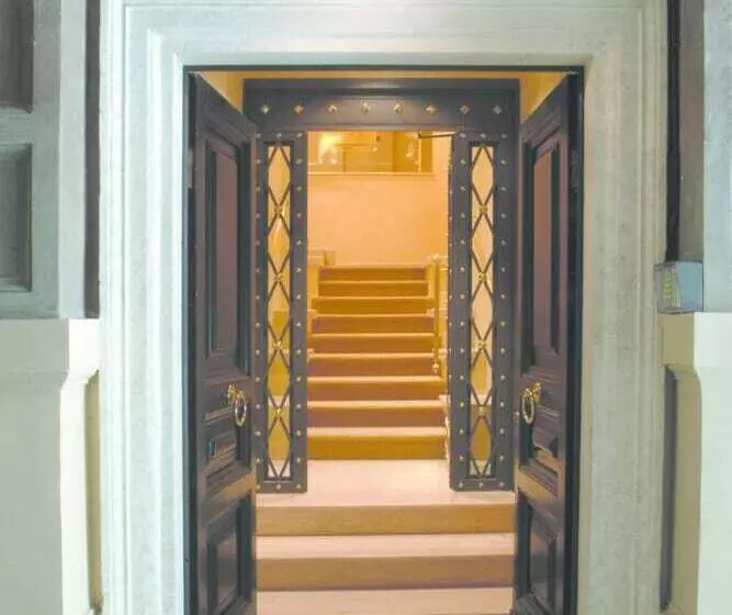 هتل Colosseo Studio Suite