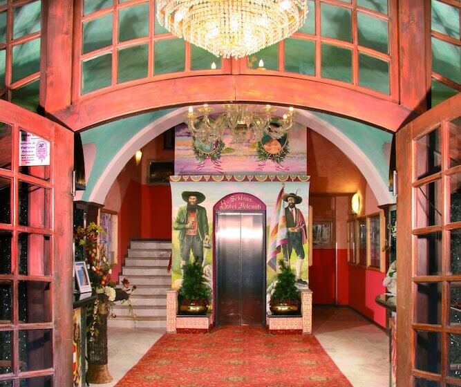 Hotel Dolomiti Schloss