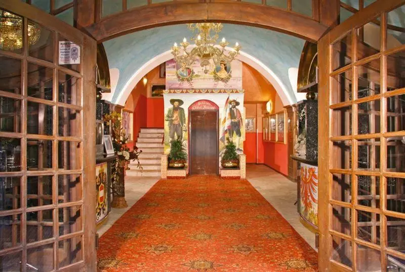 ホテル Dolomiti Schloss