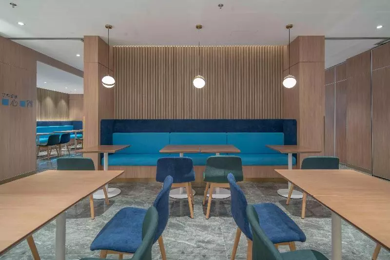 호텔 Holiday Inn Express Shanghai Jinqiao Central, An Ihg