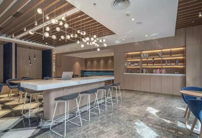 호텔 Holiday Inn Express Shanghai Jinqiao Central, An Ihg