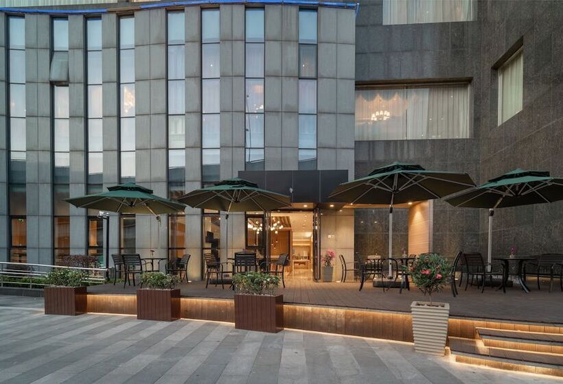 Otel Holiday Inn Express Shanghai Jinqiao Central, An Ihg