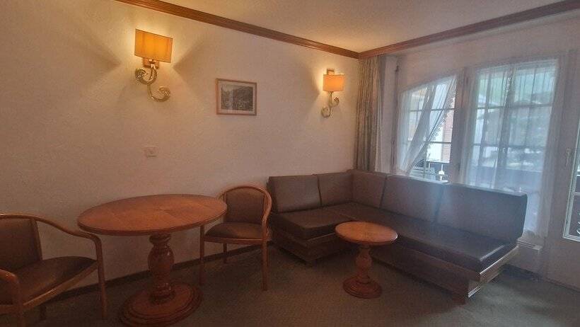 هتل La Perle Apartments