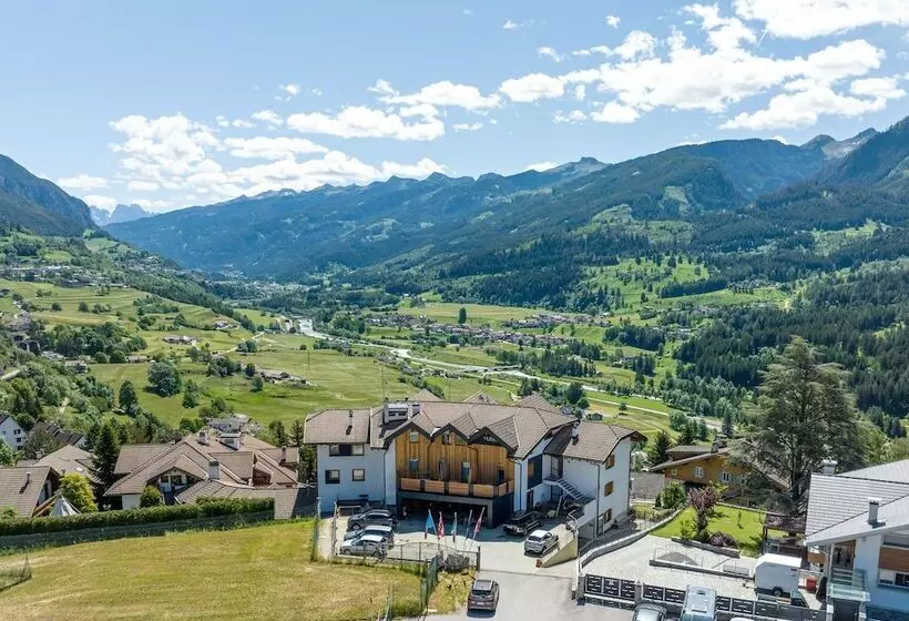 Отель La Roccia Wellness