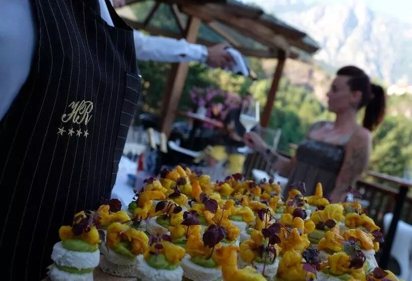 Отель La Roccia Wellness