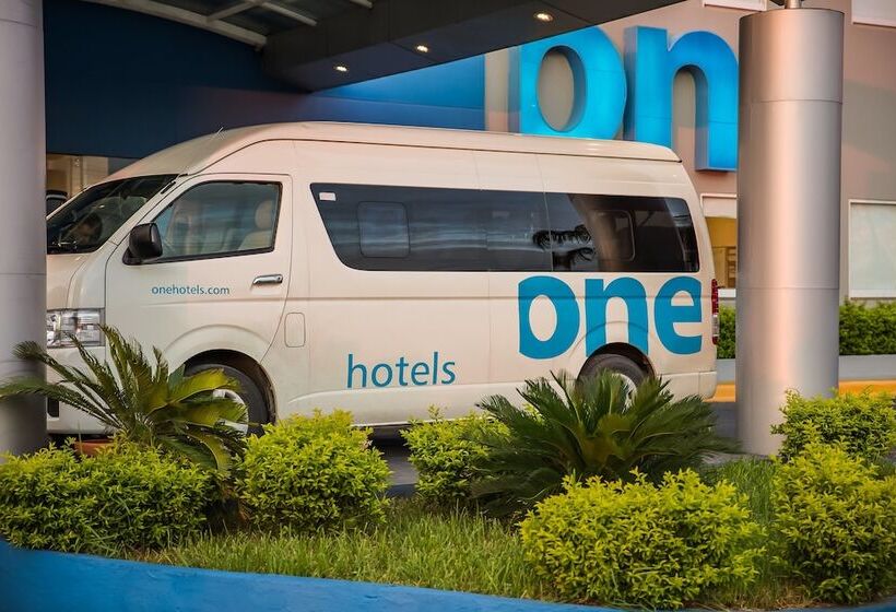 فندق One Monterrey Aeropuerto