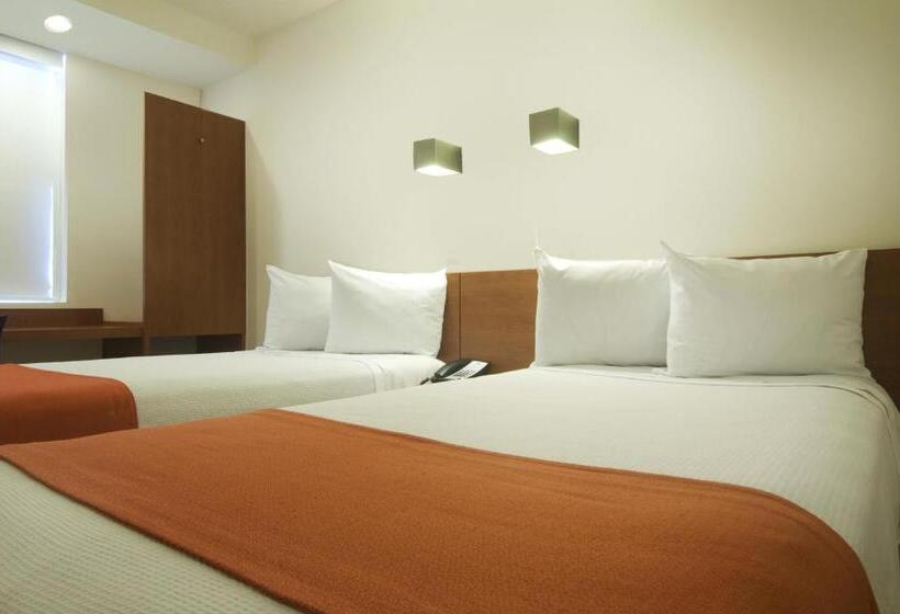 هتل One Puebla Finsa