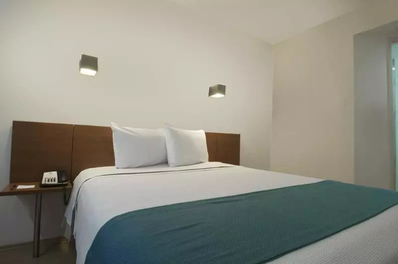 فندق One Puebla Finsa