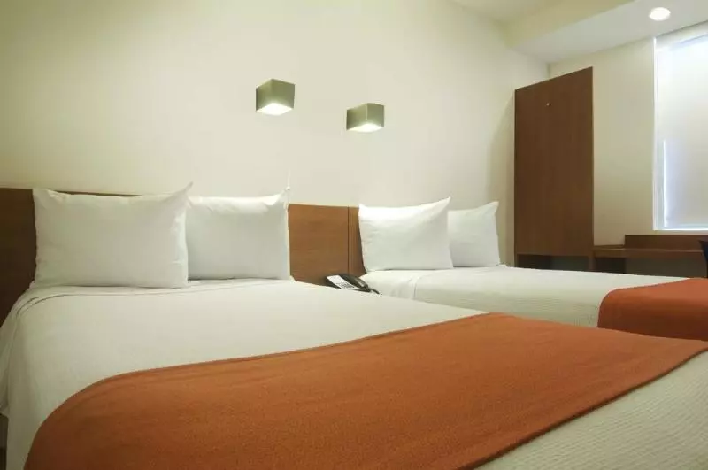 فندق One Puebla Finsa