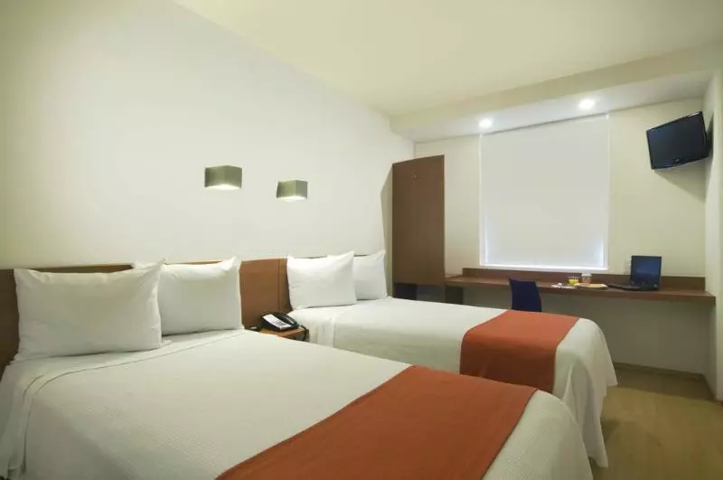 فندق One Puebla Finsa