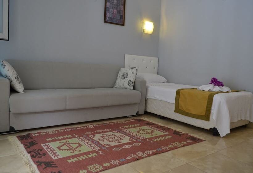 בית מלון כפרי Pine Beach Boutique