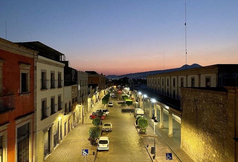 فندق Plaza Morelia