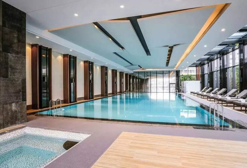 Otel Pullman Shanghai Jing An