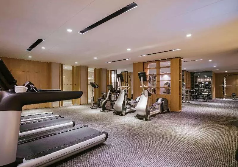 Otel Pullman Shanghai Jing An