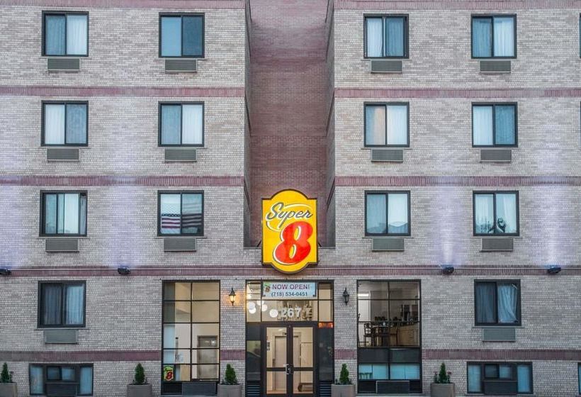 فندق Super 8 By Wyndham Brooklyn / Park Slope