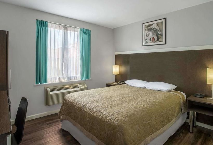 فندق Super 8 By Wyndham Brooklyn / Park Slope