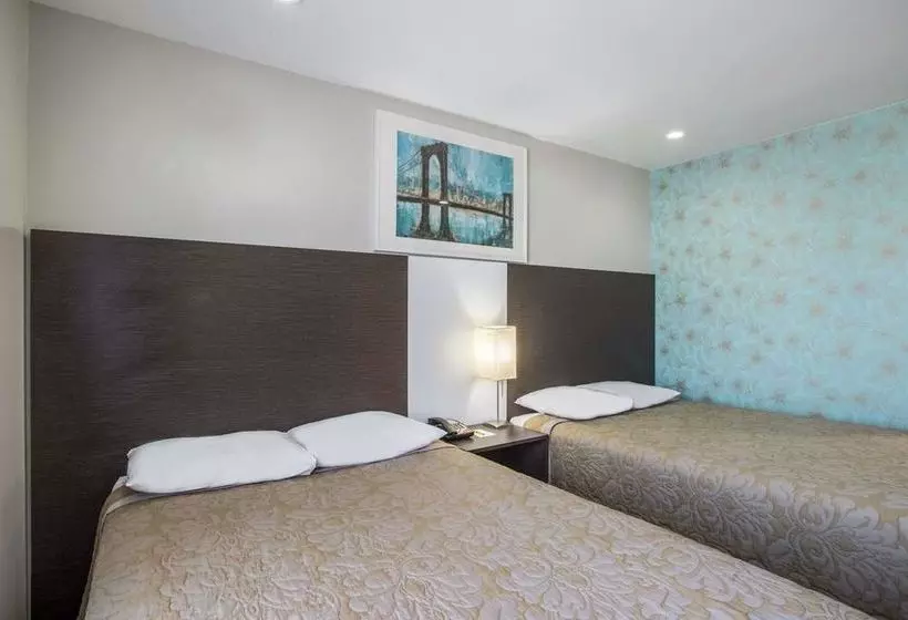호텔 Super 8 By Wyndham Brooklyn / Park Slope