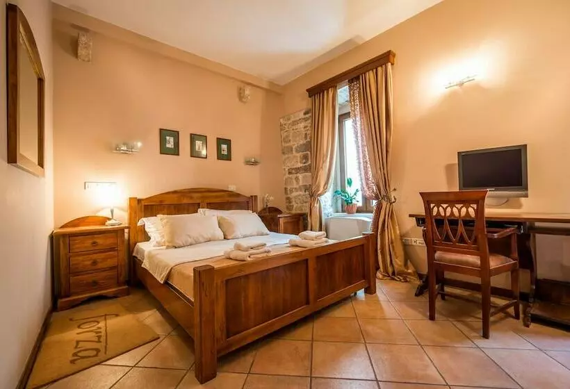 پانسیون Forza Lux Guest House