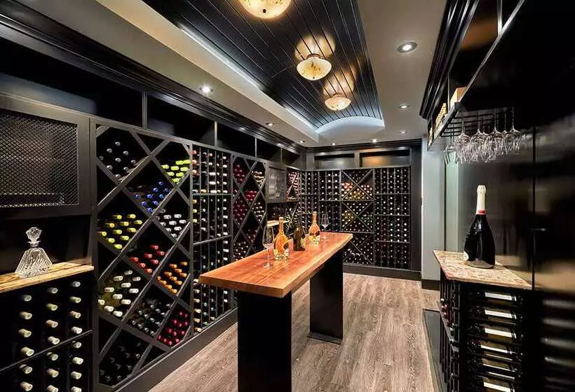 1000, Lxr Hotels & Resorts