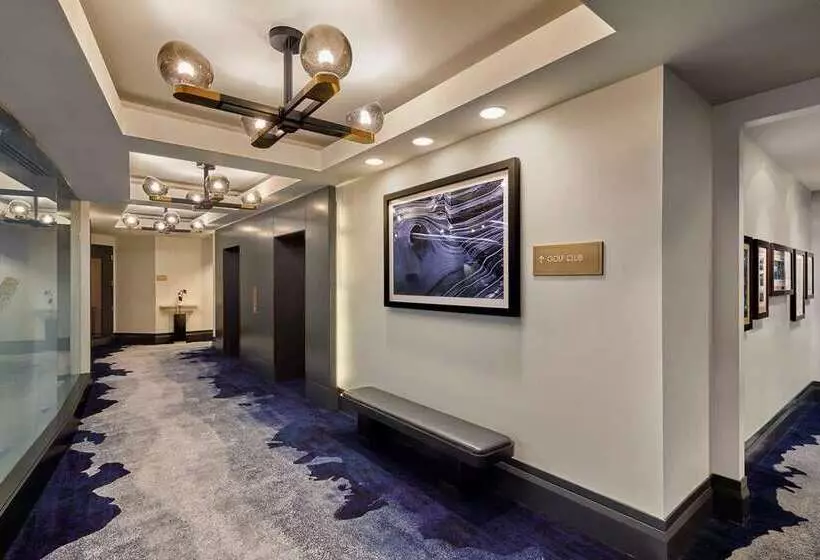 1000, Lxr Hotels & Resorts