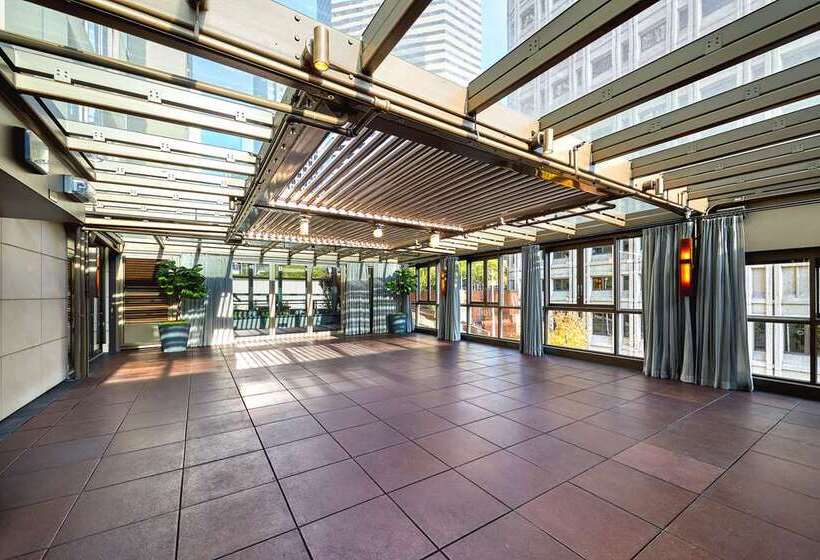 1000, Lxr Hotels & Resorts