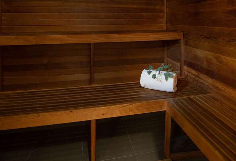 1000, Lxr Hotels & Resorts