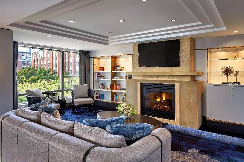 1000, Lxr Hotels & Resorts