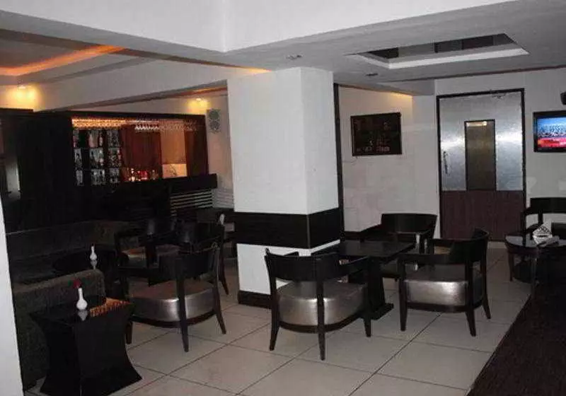 ホテル 7 Flag International