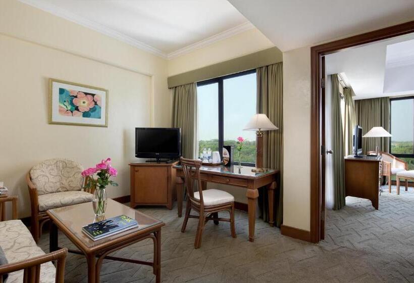 בית מלון כפרי Aryaduta Lippo Village