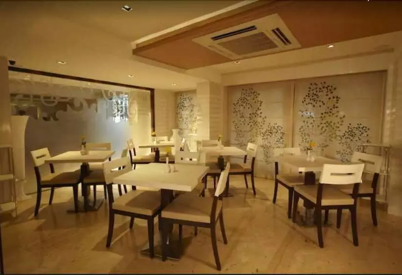 Hotel Bawa Continental