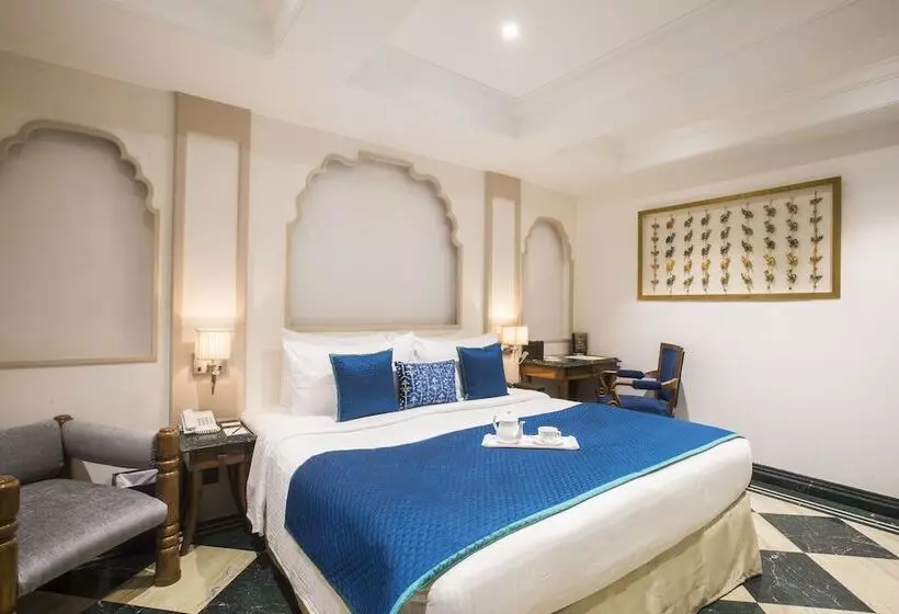 Hotel Bawa Continental