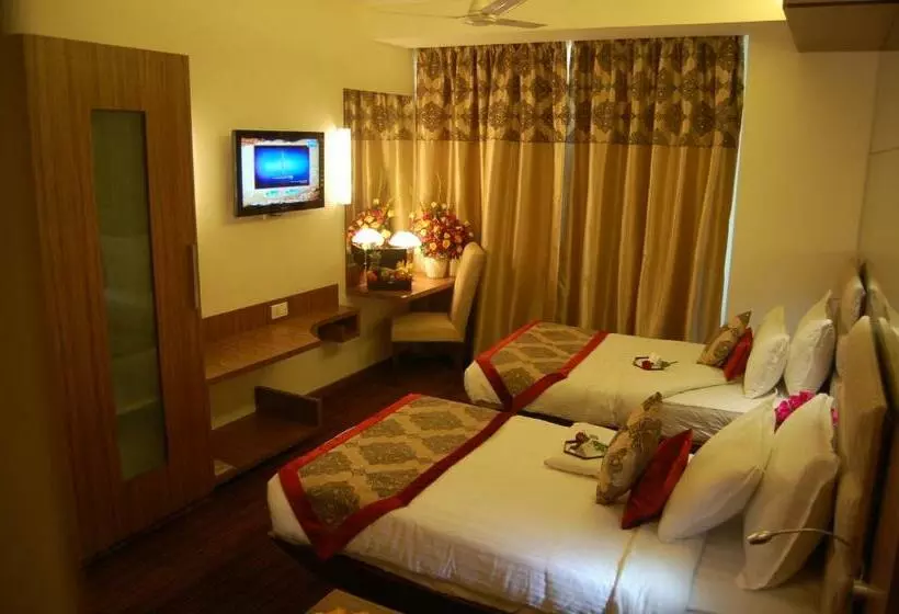 Отель Centre Point