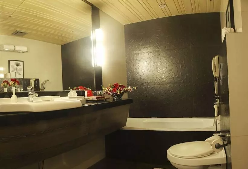 Отель Centre Point