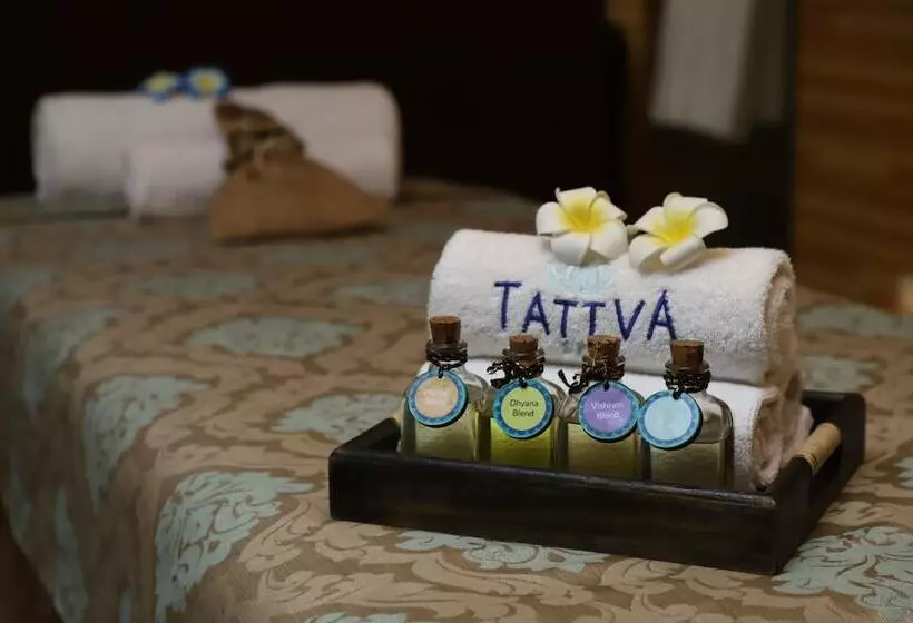 בית מלון כפרי Courtyard By Marriott Gurugram Downtown