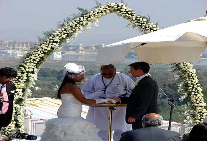 בית מלון כפרי Fateh Garh Resort By Fateh Collection