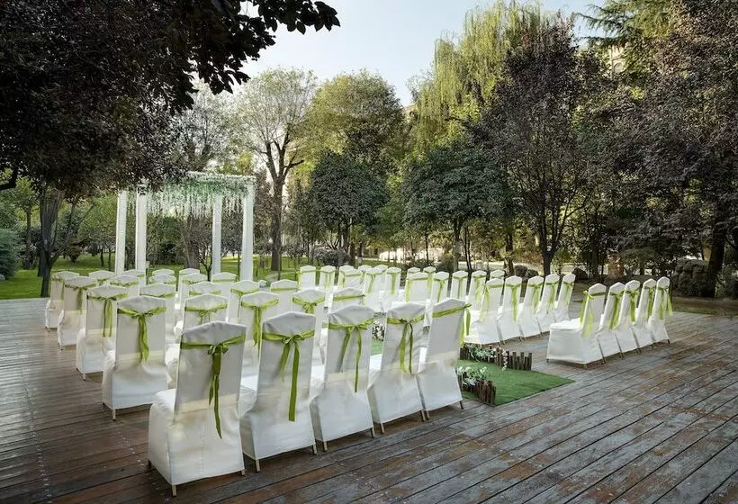 בית מלון כפרי Grand Mercure Xian On Renmin Square