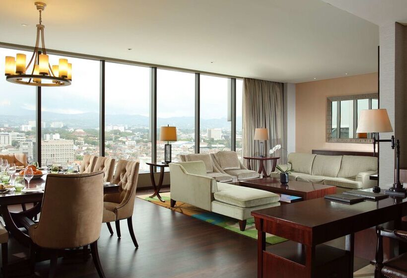 בית מלון כפרי Hilton Bandung