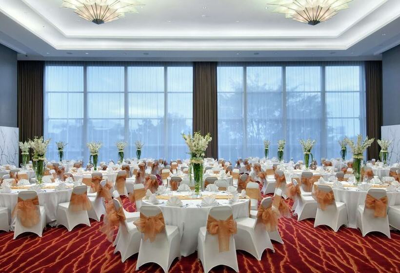 בית מלון כפרי Hilton Bandung