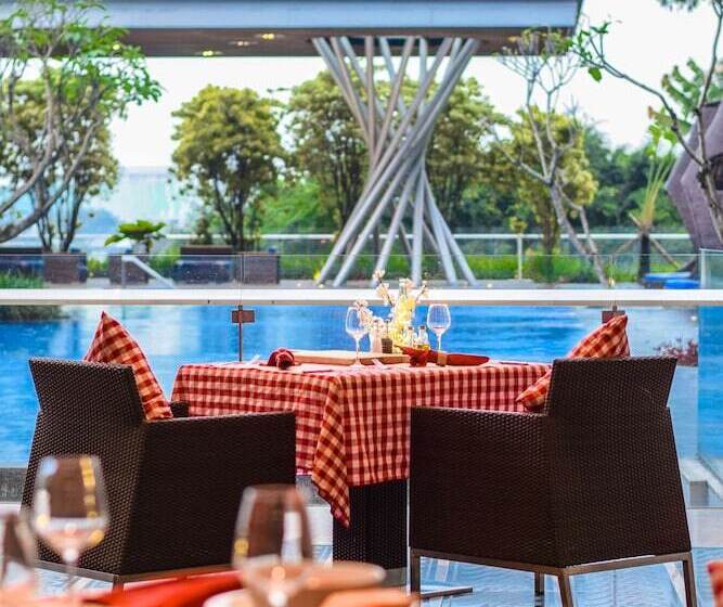 בית מלון כפרי Hilton Bandung