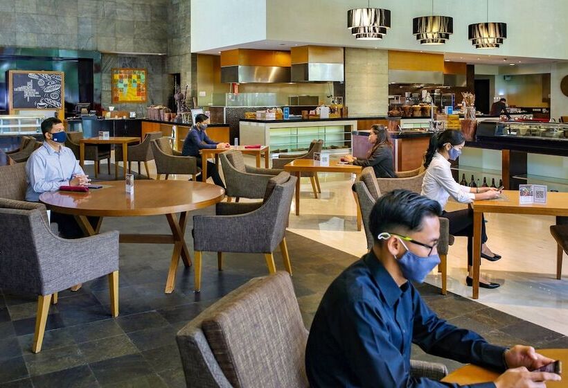 בית מלון כפרי Hilton Bandung