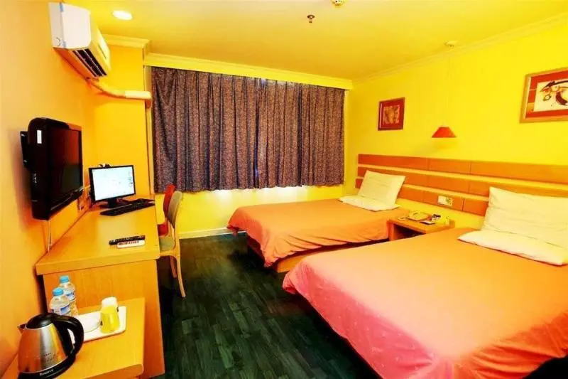 ホテル Home Inn Baiyun Avenue