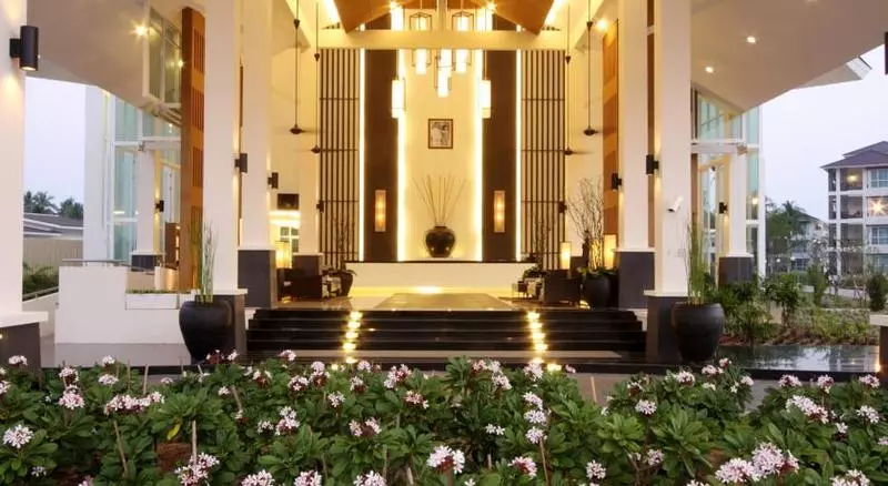 Kantary Beach Hotel Villas & Suites