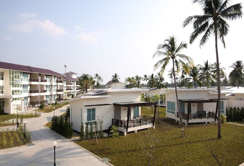 Kantary Beach Hotel Villas & Suites