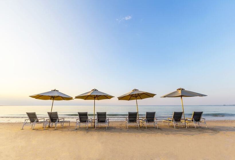 Kantary Beach Hotel Villas & Suites