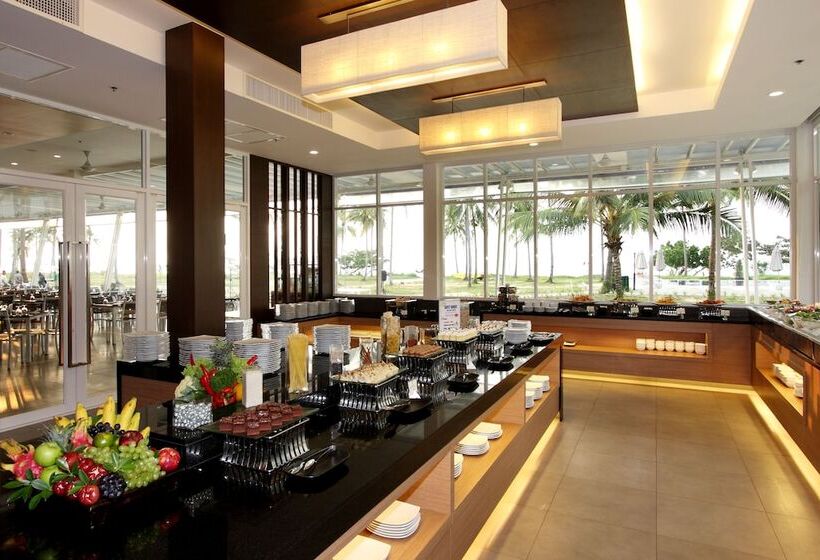 Kantary Beach Hotel Villas & Suites