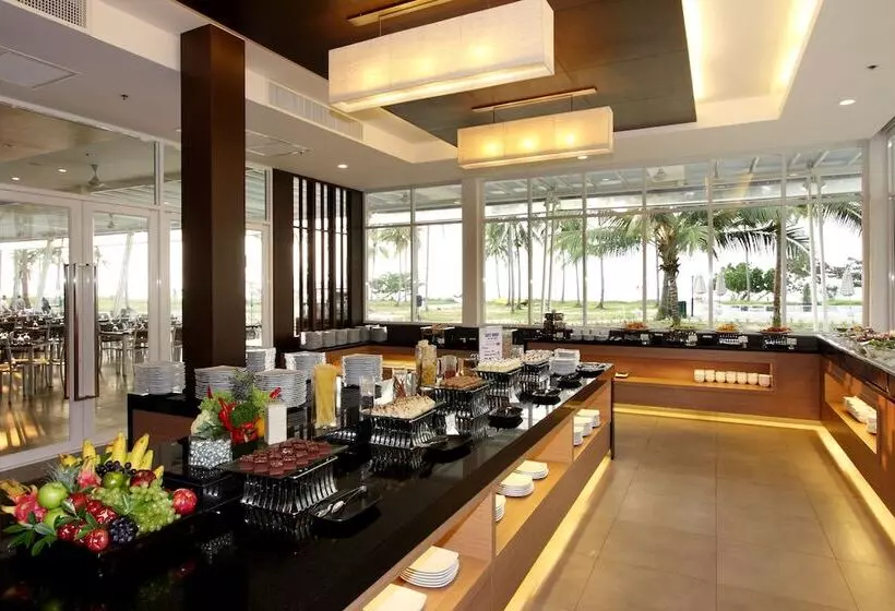 Kantary Beach Hotel Villas & Suites