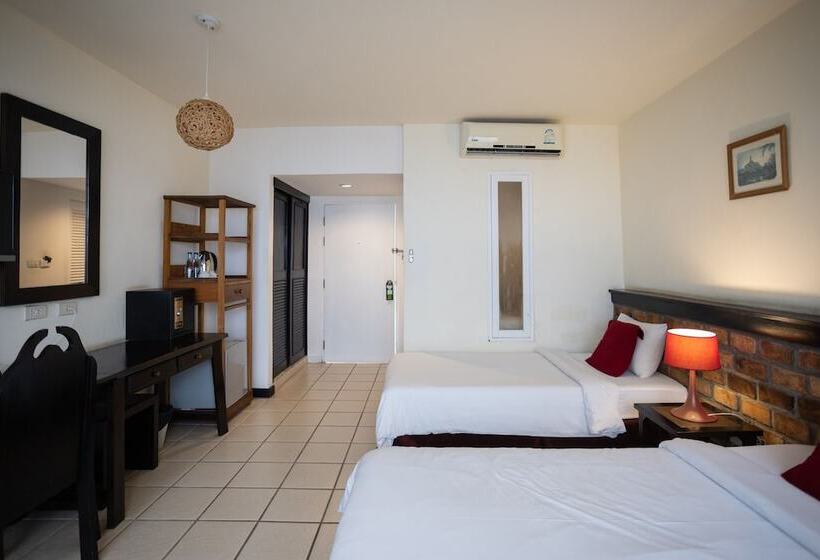 هتل Motive Cottage Resort